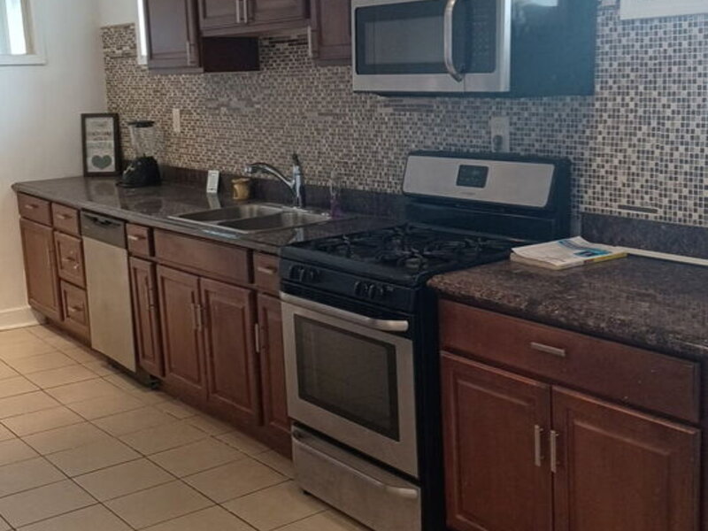 1620 W 77th Street Chicago IL 60620