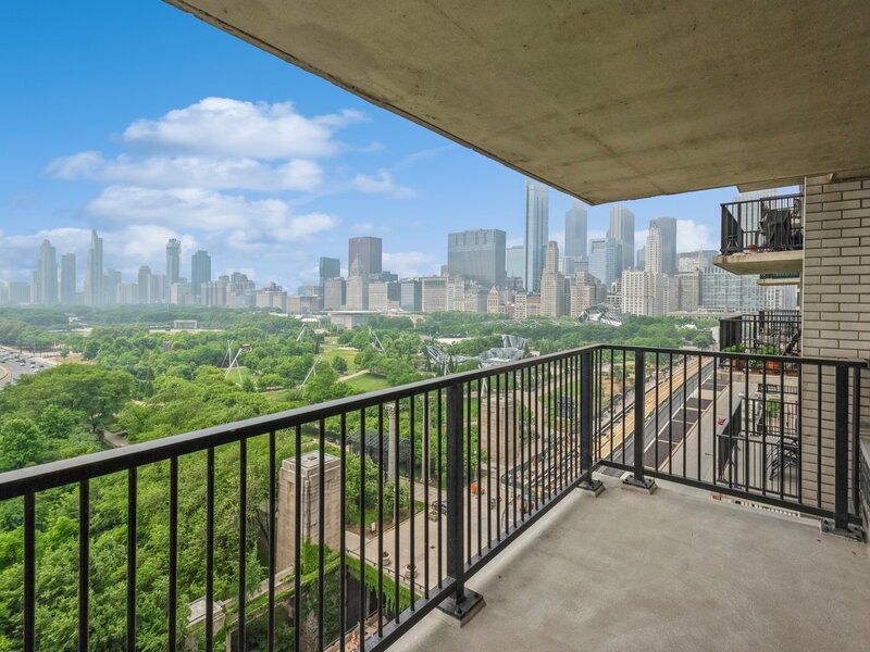 400 E Randolph Street Chicago IL 60601