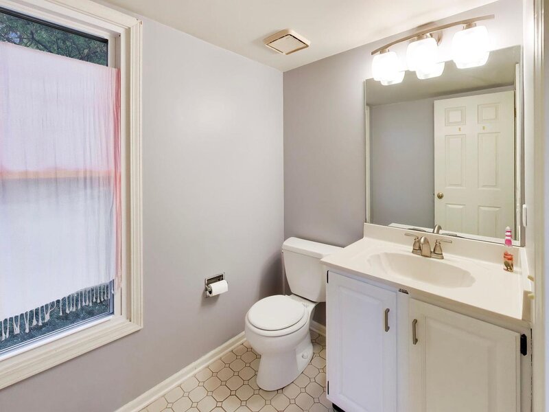 861 W Dorset Avenue Palatine IL 60067