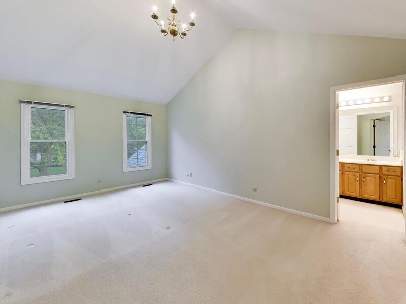 861 W Dorset Avenue Palatine IL 60067