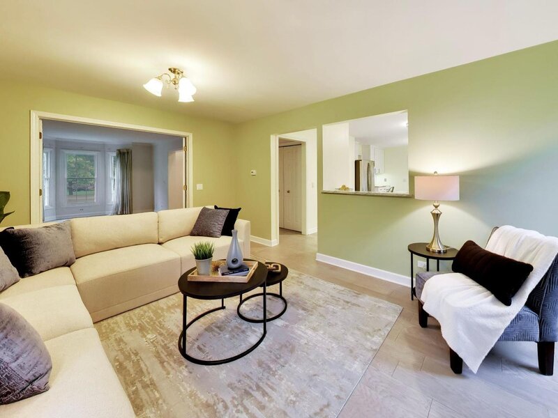 861 W Dorset Avenue Palatine IL 60067