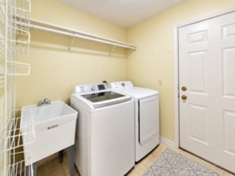 861 W Dorset Avenue Palatine IL 60067