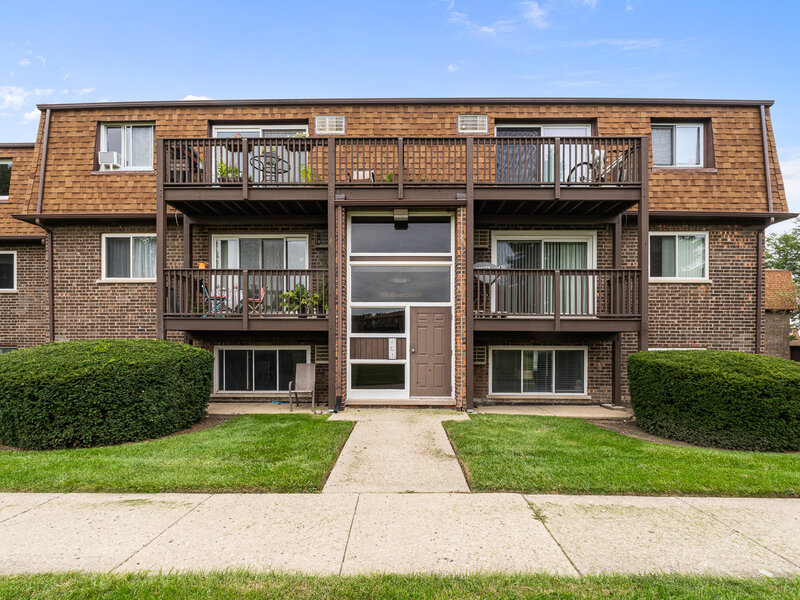 113 Boardwalk Street Elk Grove Village IL 60007