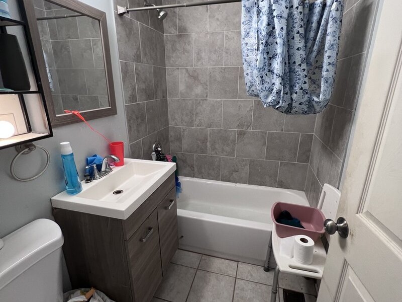 2335 Arrow Street Carpentersville IL 60110