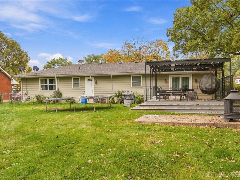 1931 Charles Lane Aurora IL 60505