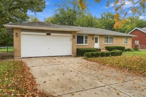 Photo of 1931 Charles Lane Aurora IL 60505