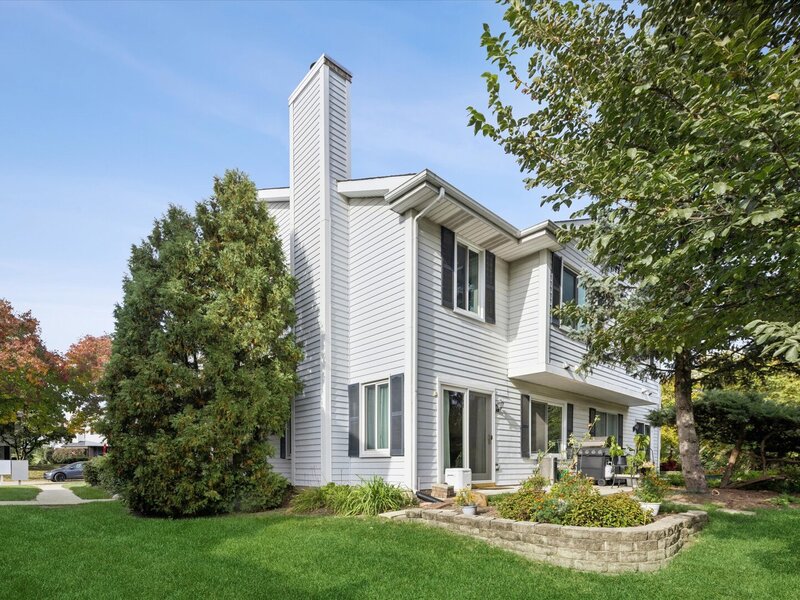 7937 Knottingham Circle Darien IL 60561