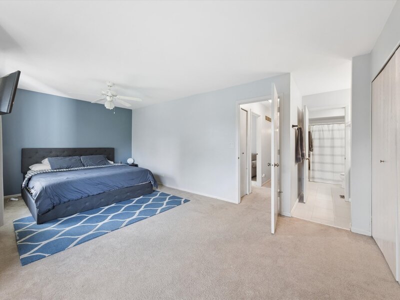 7937 Knottingham Circle Darien IL 60561