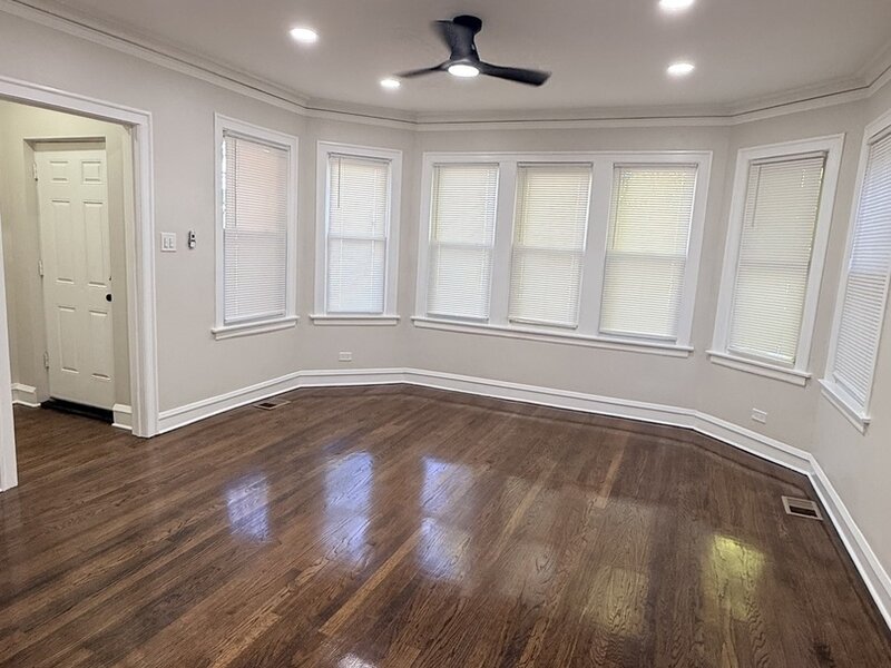 6716 S Bell Avenue Chicago IL 60636
