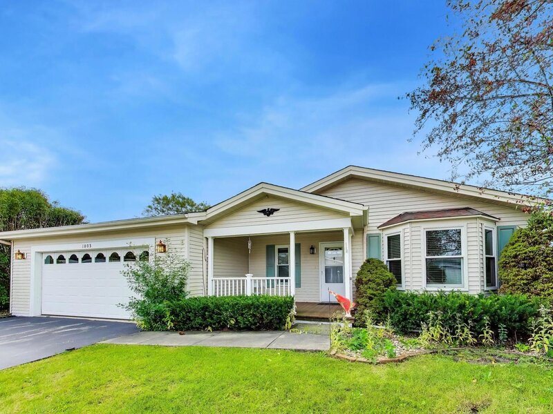 1803 Paddock Court Grayslake IL 60030