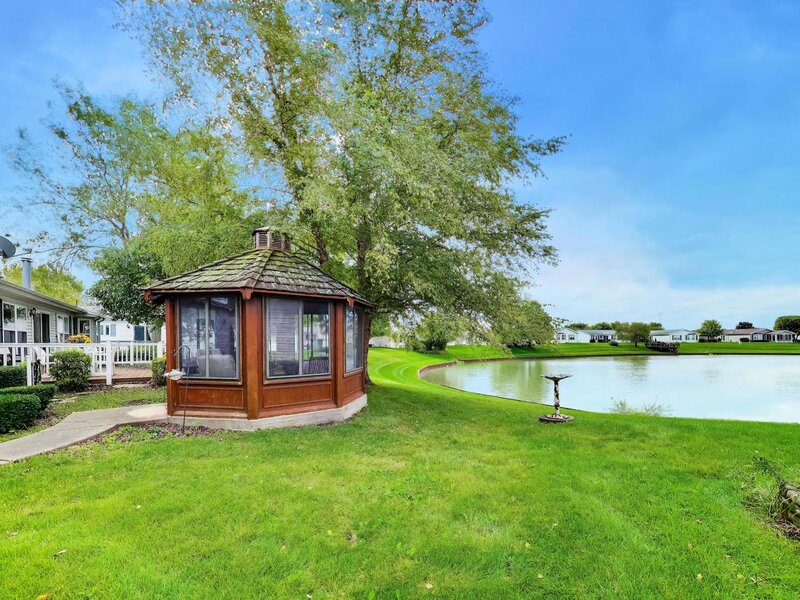 1803 Paddock Court Grayslake IL 60030