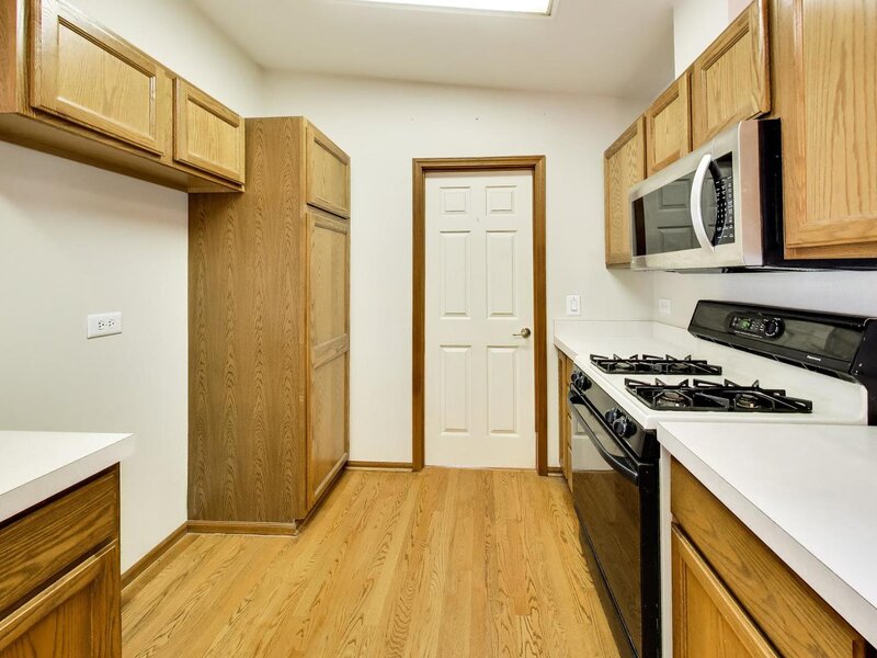 1803 Paddock Court Grayslake IL 60030