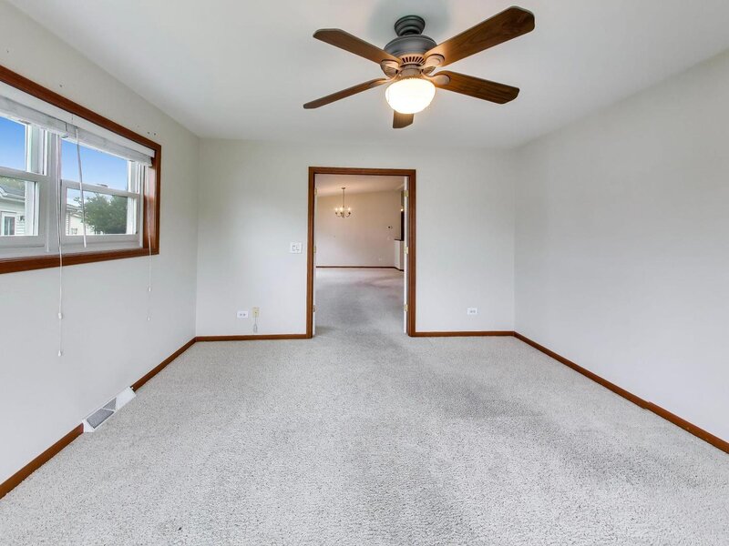 1803 Paddock Court Grayslake IL 60030