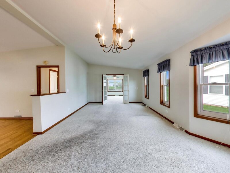 1803 Paddock Court Grayslake IL 60030