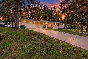 Photo of 1525 S Harlem Avenue Freeport IL 61032