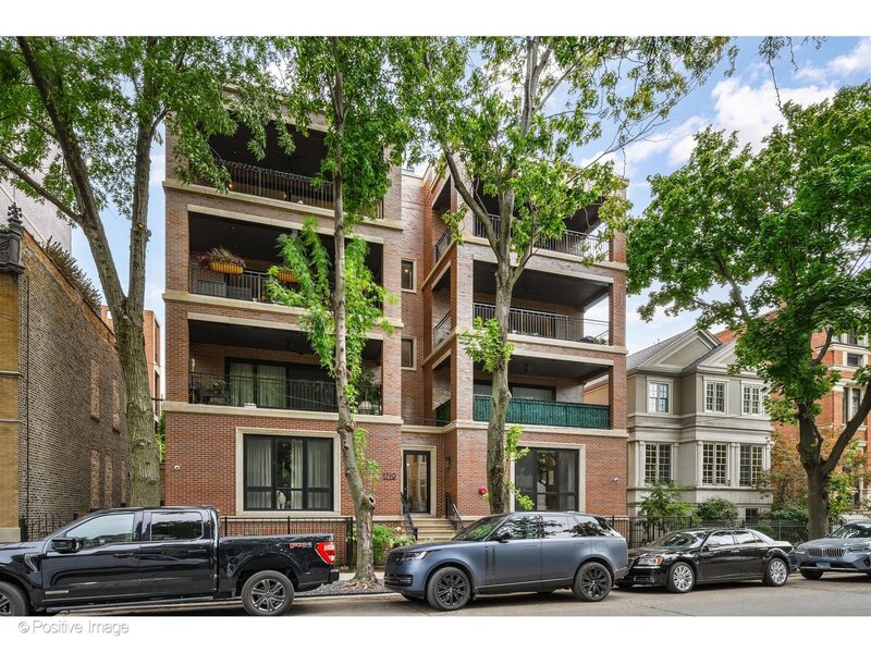 1719 N Burling Street Chicago IL 60614