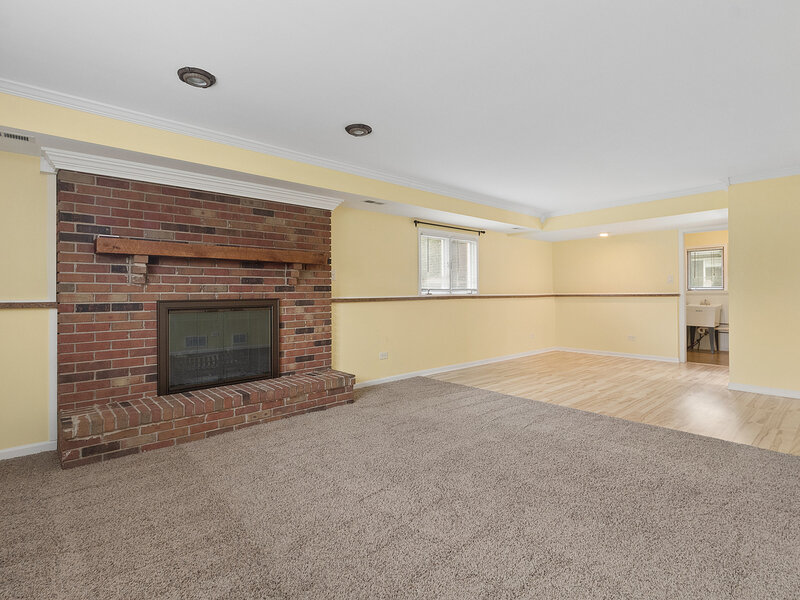 6148 La Grande Court Oak Forest IL 60452