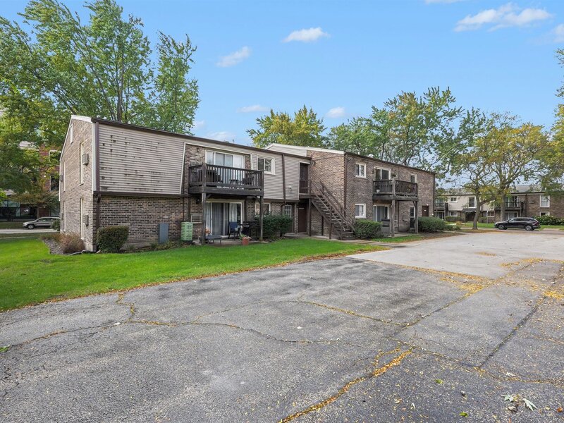 220 W Colfax Street Palatine IL 60067
