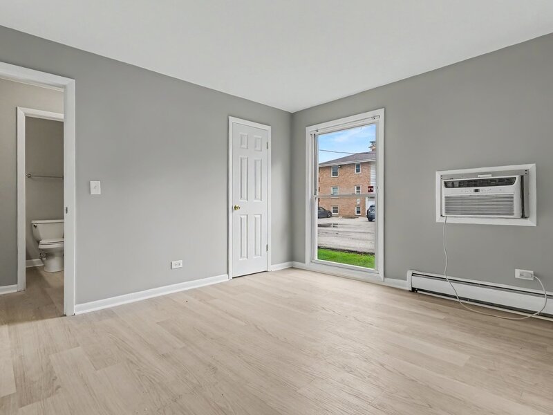 220 W Colfax Street Palatine IL 60067