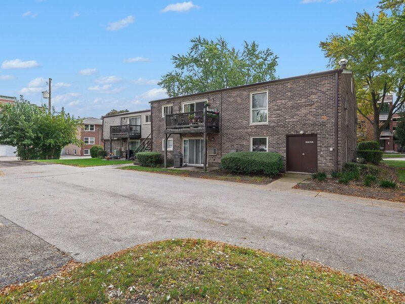 220 W Colfax Street Palatine IL 60067