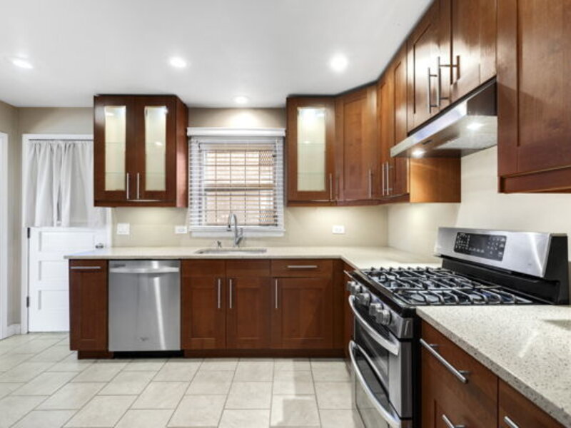 9320 S Michigan Avenue Chicago IL 60619