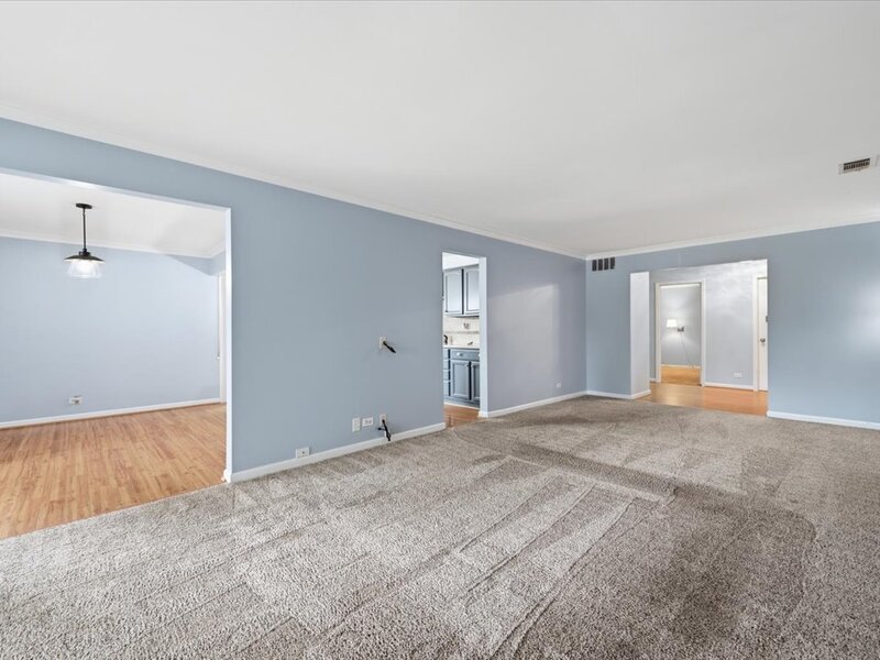 1520 Stonebridge Trail Wheaton IL 60189