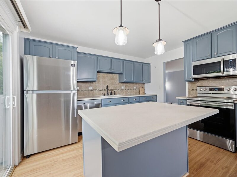 1520 Stonebridge Trail Wheaton IL 60189