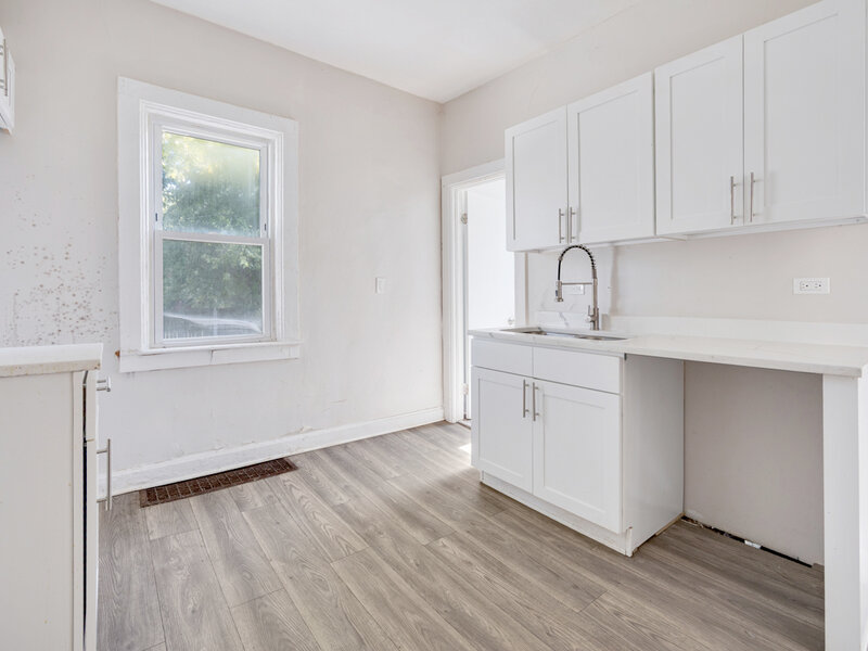 7715 S Maryland Avenue Chicago IL 60619