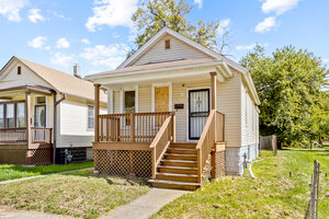 Photo of 7715 S Maryland Avenue Chicago IL 60619