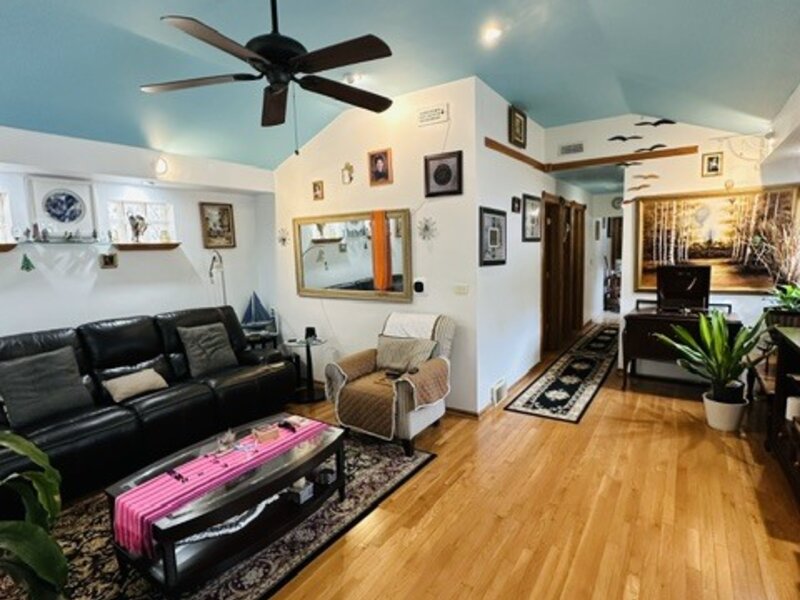 5656 N Jersey Avenue Chicago IL 60659