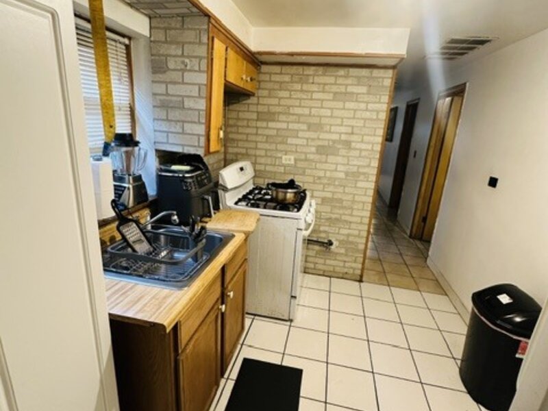 5656 N Jersey Avenue Chicago IL 60659