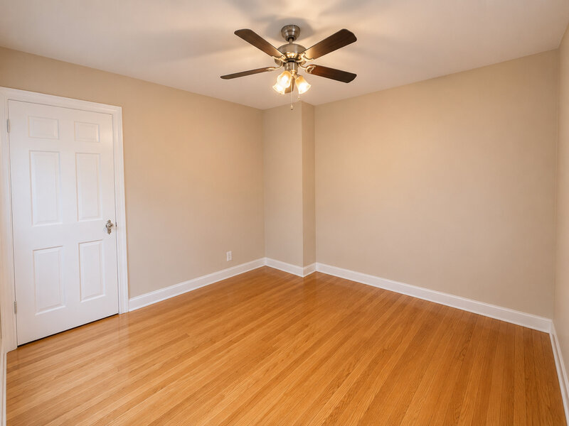 1693 Linden Street Des Plaines IL 60018
