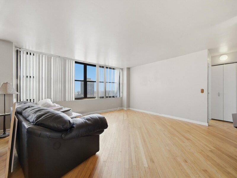 6701 S Crandon Avenue Chicago IL 60649