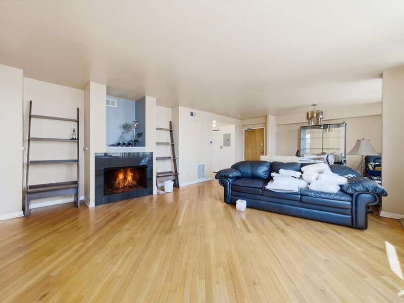 6701 S Crandon Avenue Chicago IL 60649