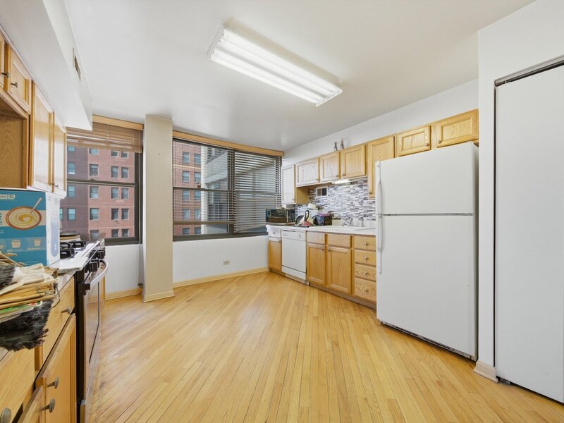 6701 S Crandon Avenue Chicago IL 60649