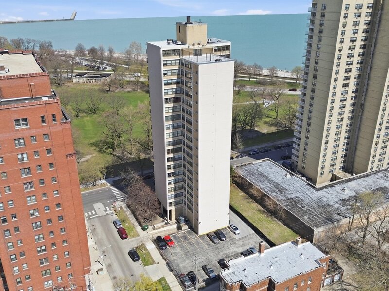 6701 S Crandon Avenue Chicago IL 60649