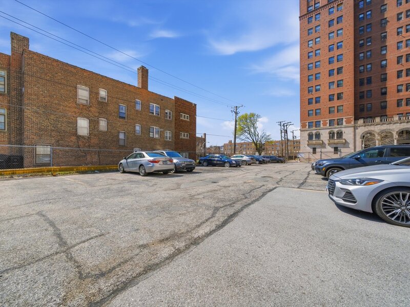 6701 S Crandon Avenue Chicago IL 60649