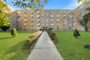 Photo of 6161 N Hoyne Avenue Chicago IL 60659 Unit 504
