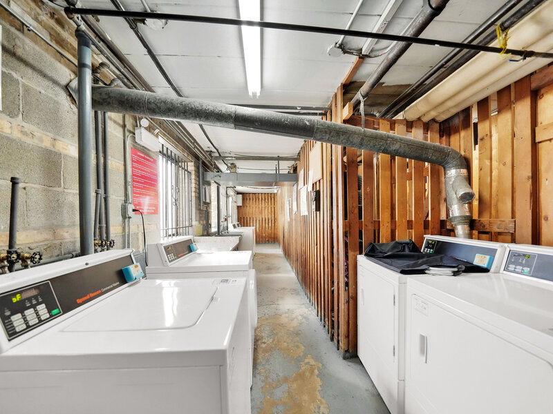 6161 N Hoyne Avenue Chicago IL 60659