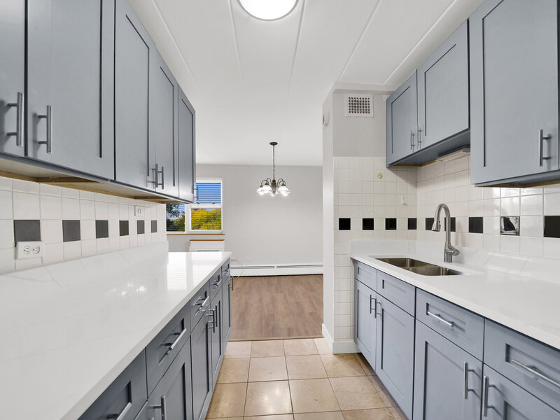 6161 N Hoyne Avenue Chicago IL 60659