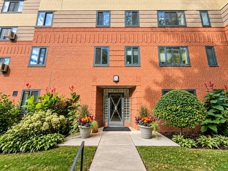 5056 N Marine Drive Chicago IL 60640
