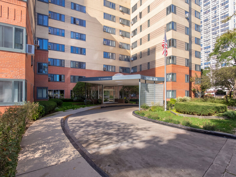 5056 N Marine Drive Chicago IL 60640