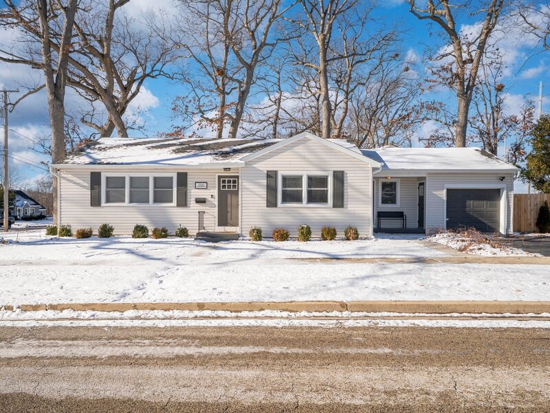 1700 N Linden Avenue Waukegan IL 60085
