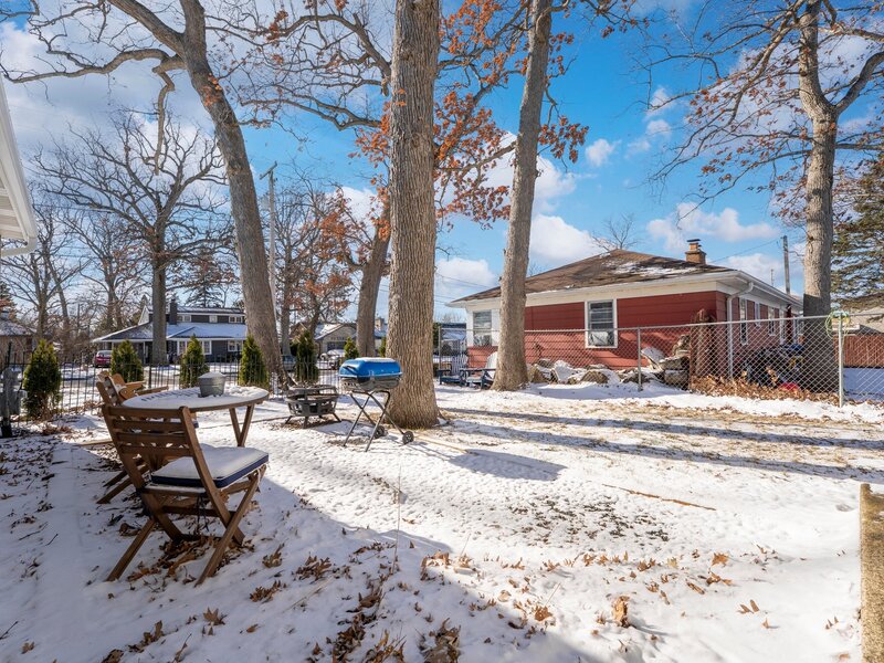 1700 N Linden Avenue Waukegan IL 60085