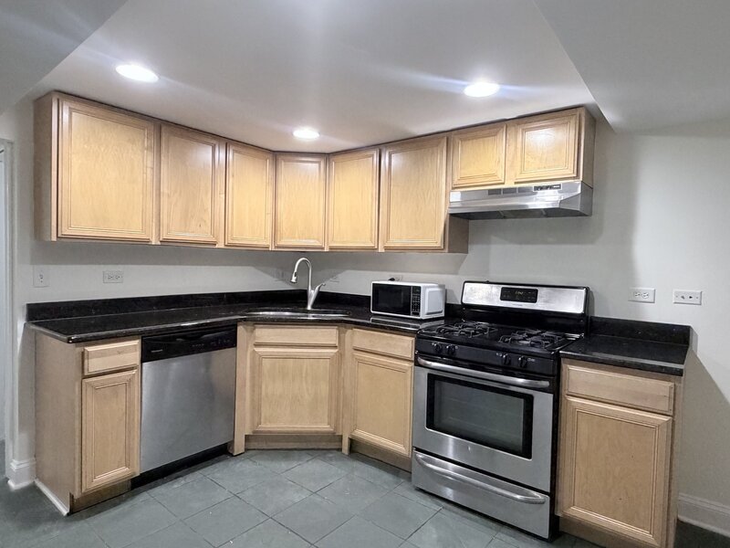 1712 N Washtenaw Avenue Chicago IL 60647