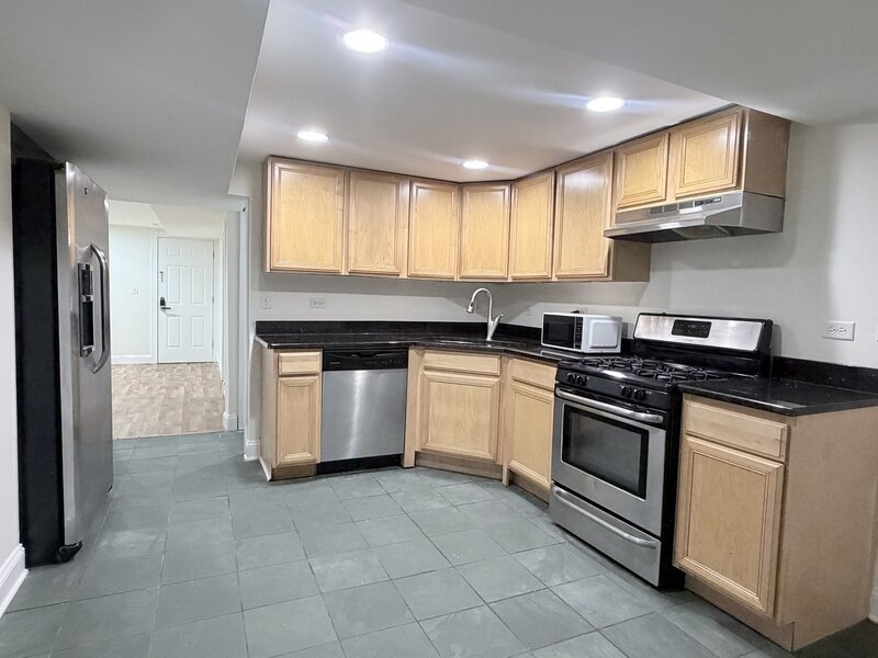 1712 N Washtenaw Avenue Chicago IL 60647