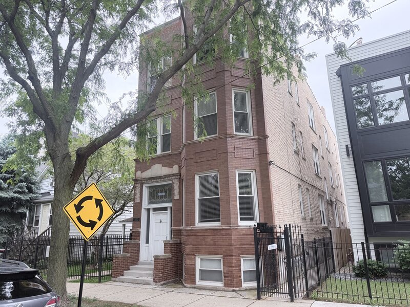 1712 N Washtenaw Avenue Chicago IL 60647