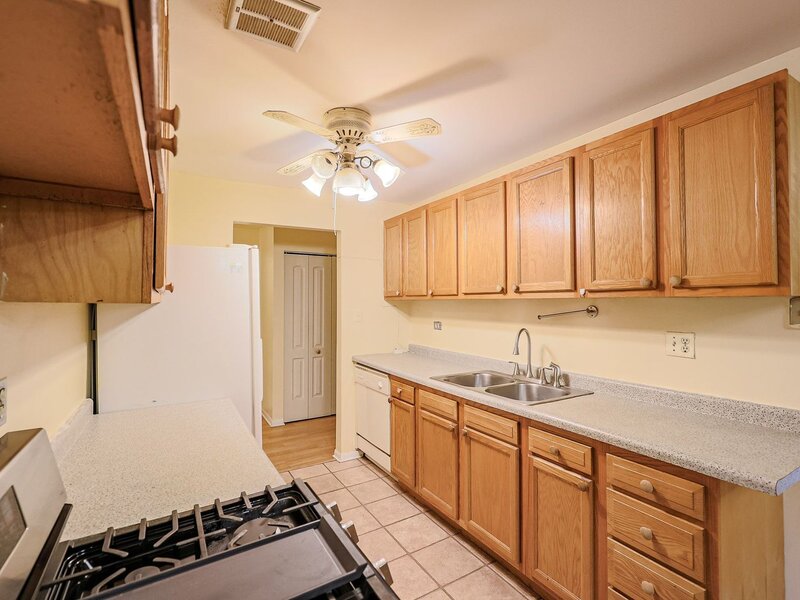8970 N Parkside Avenue Des Plaines IL 60016