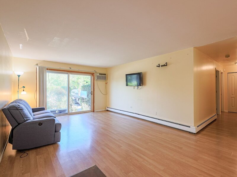 8970 N Parkside Avenue Des Plaines IL 60016