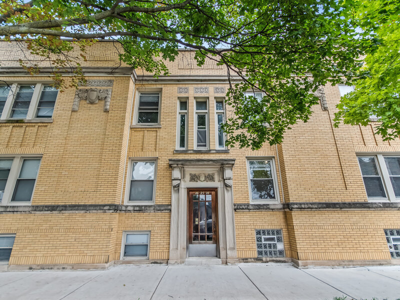 2514 W North Shore Avenue Chicago IL 60645